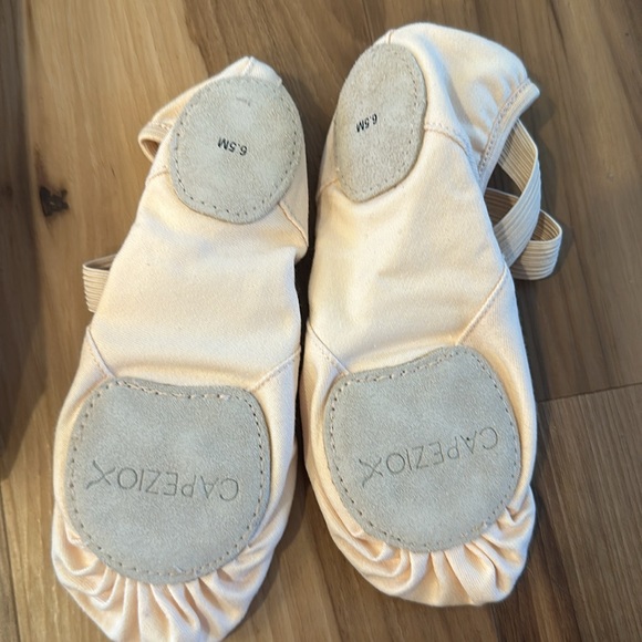 Brand new ballet slippers - Picture 3 of 3